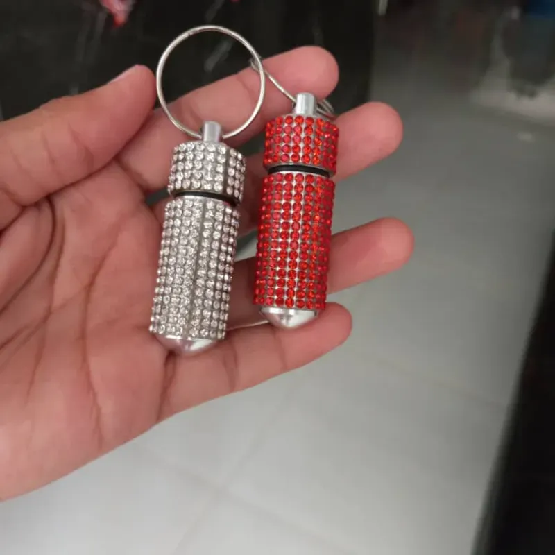 Llaveros en forma de pomito