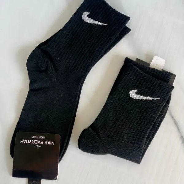Medias Nike Negras Altas