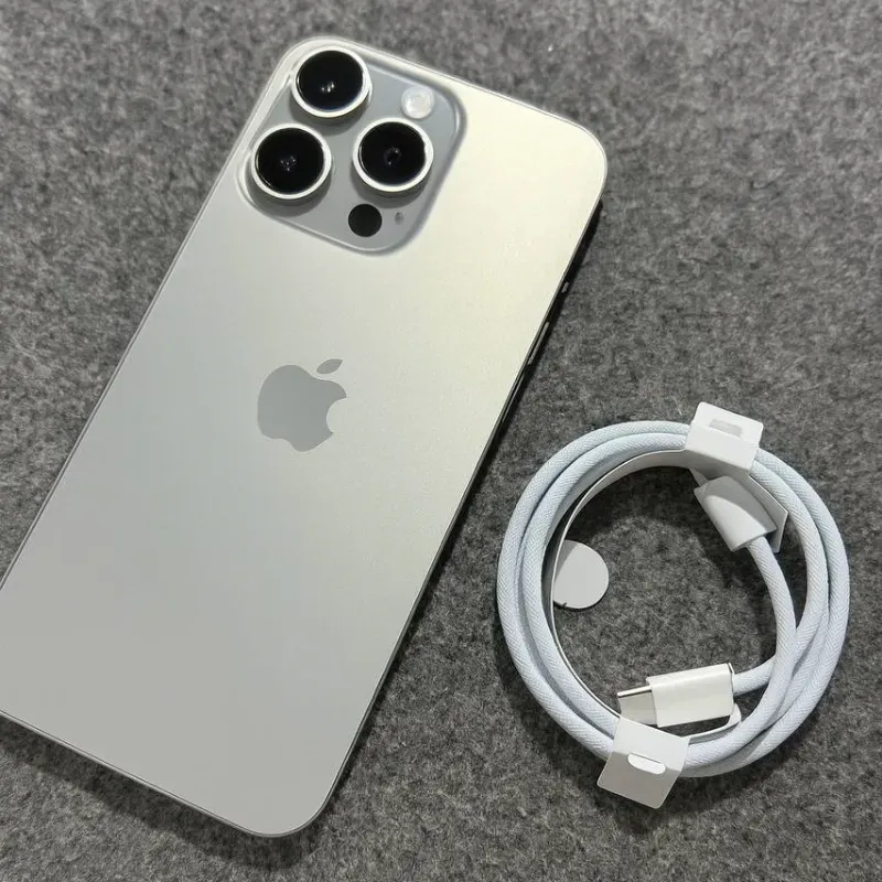iPhone 15 Pro Max