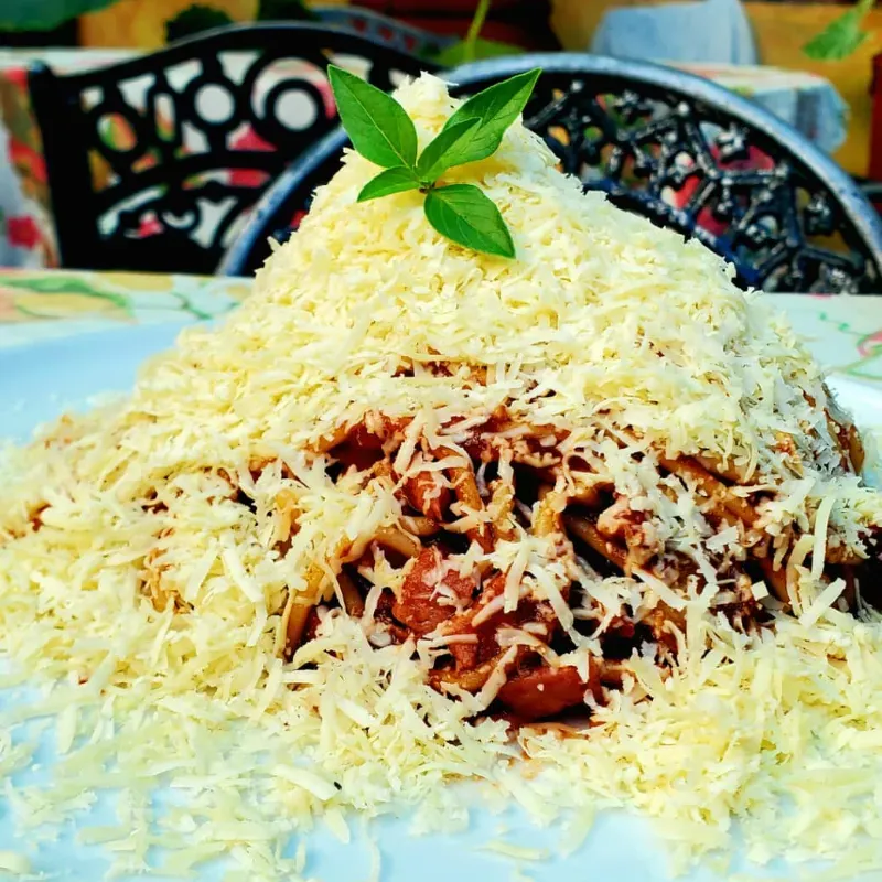 Espaguetis Napolitano c/ Queso Gouda