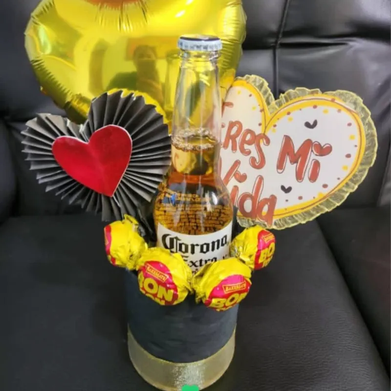 Arreglo cerveza+bombones+  globos