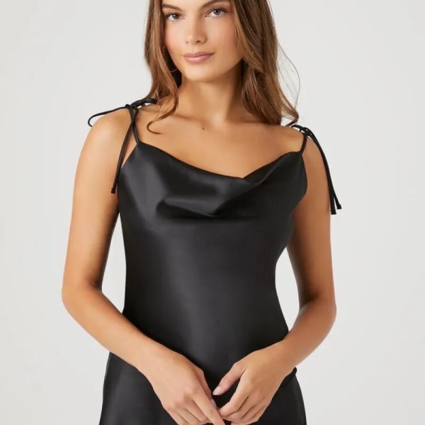 Top de satén desigual F21