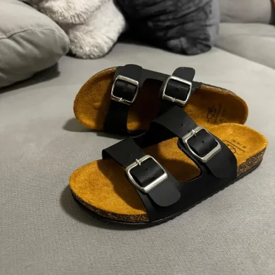 Sandalias prácticas negras