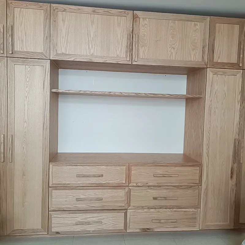 Closet en enchapado y madera
