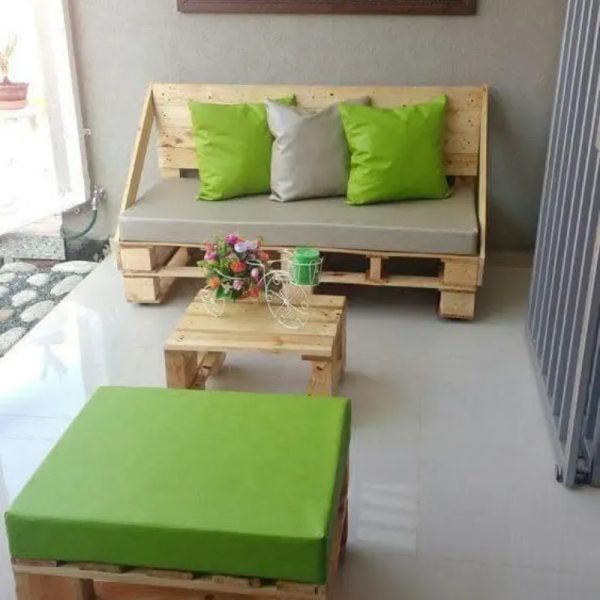 Juego de muebles de madera estilo rústico