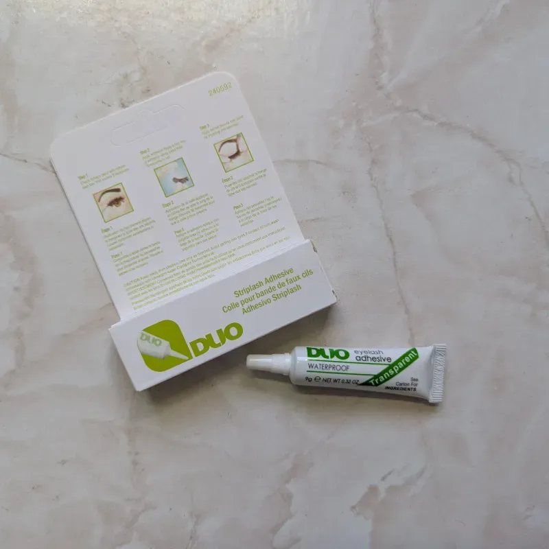 Pegamento de pestañas transparente