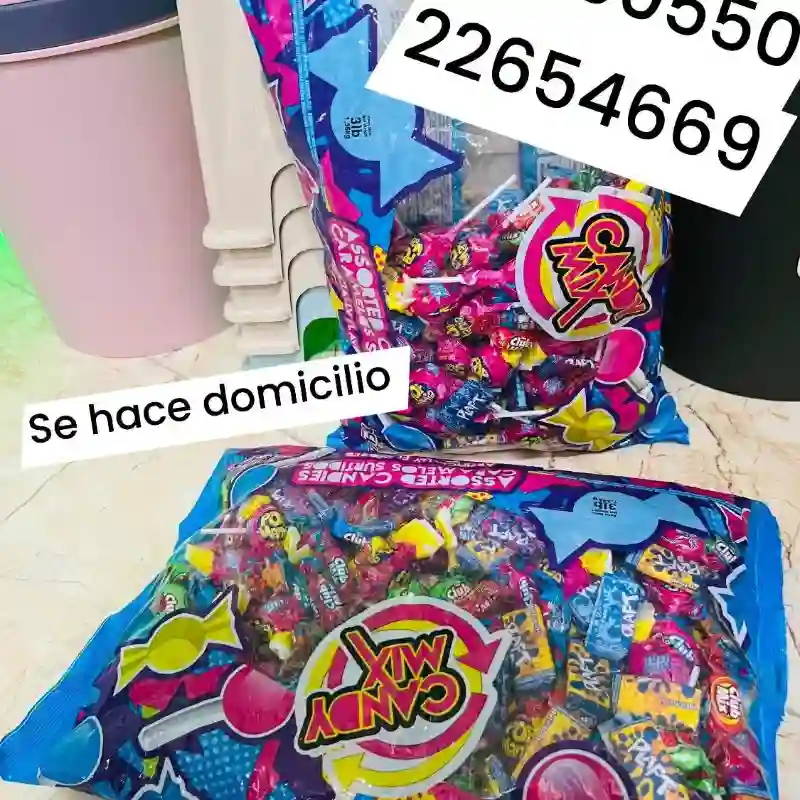 Paquetes de caramelos,chicles y chupa chupas ,3 libras