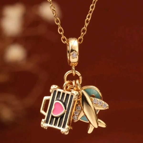 Collar dorado de acero inoxidable
