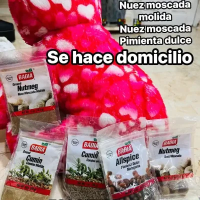 Comino en grano , comino en polvo , nuez moscada , pimienta dulce