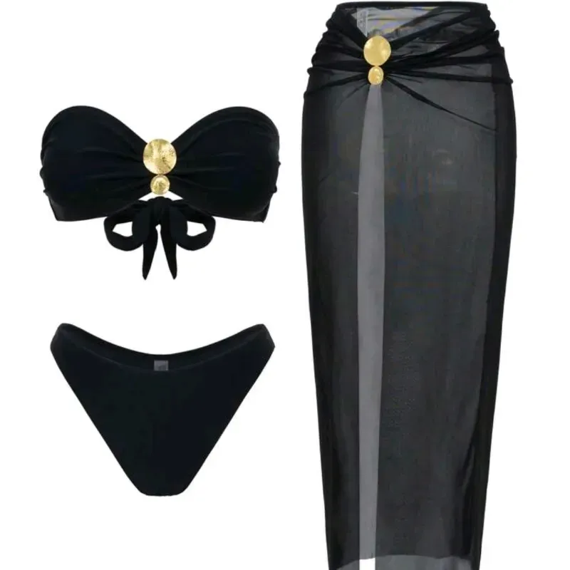  Bikini con falda larga y adornos dorados — Negro