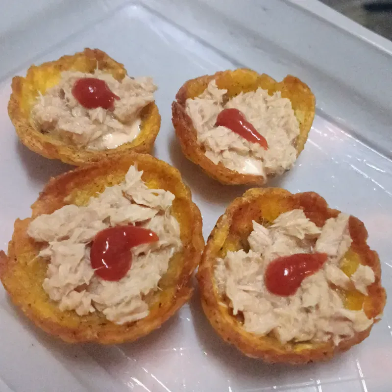 Tostones con atún