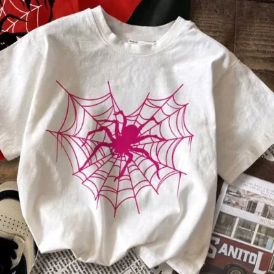 Camiseta blanca con diseño de araña