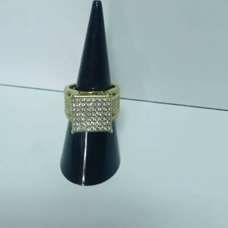 Anillo de Hombre