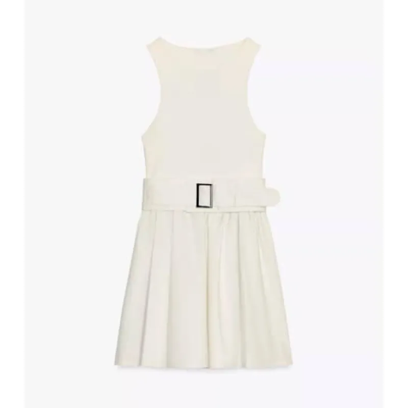Vestido con cinto
