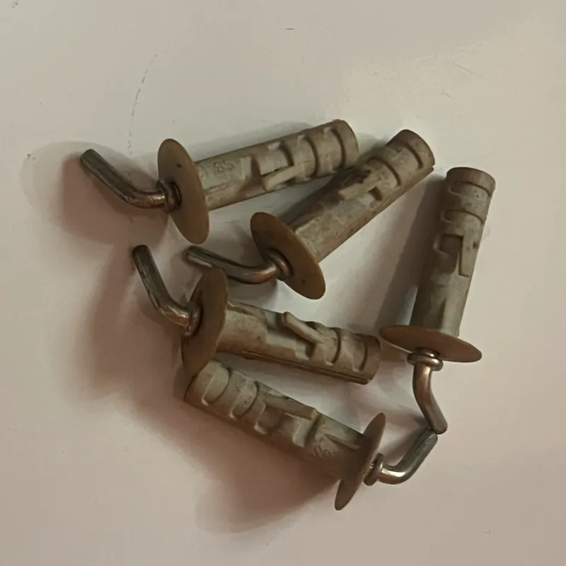 Expansiones Tipo Gancho