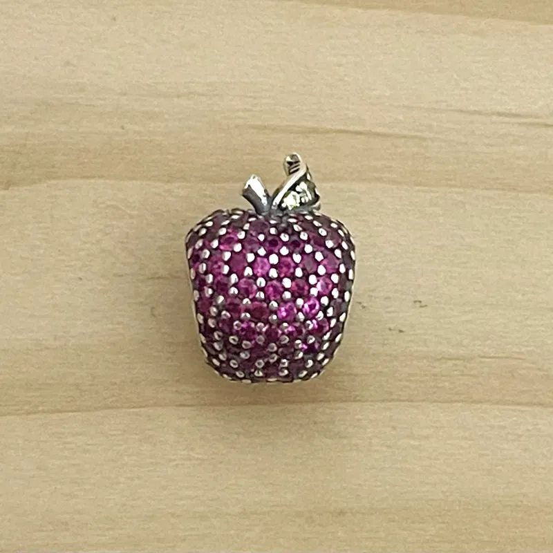 Charm Manzana Brillo