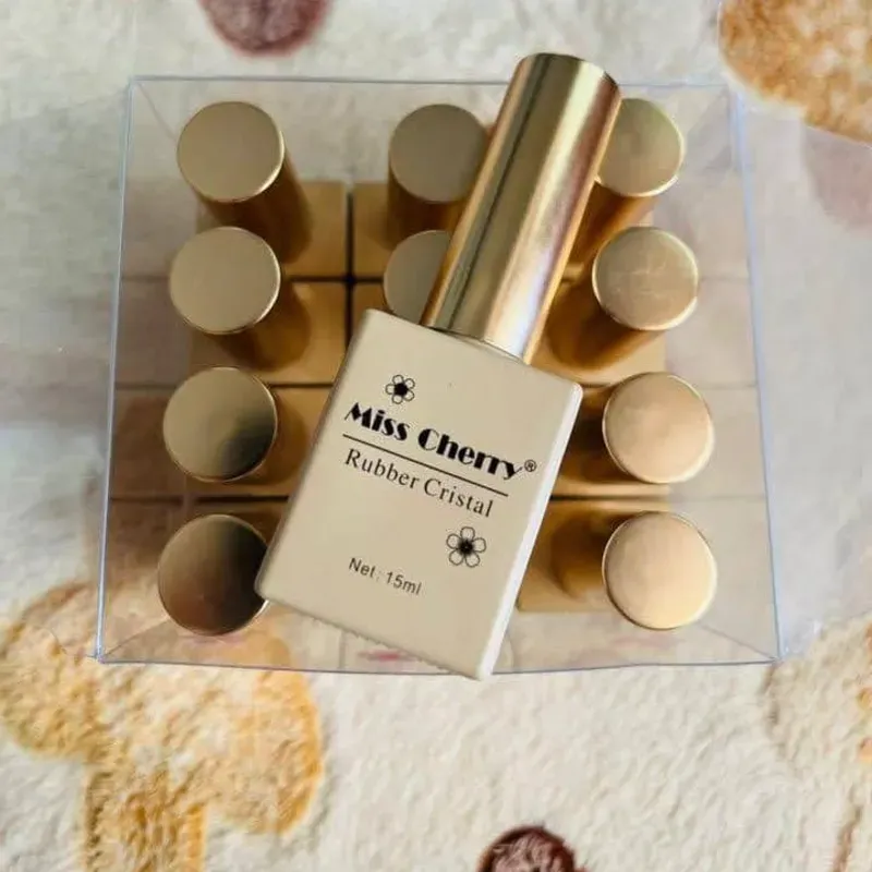 Base Ruber miss cherry