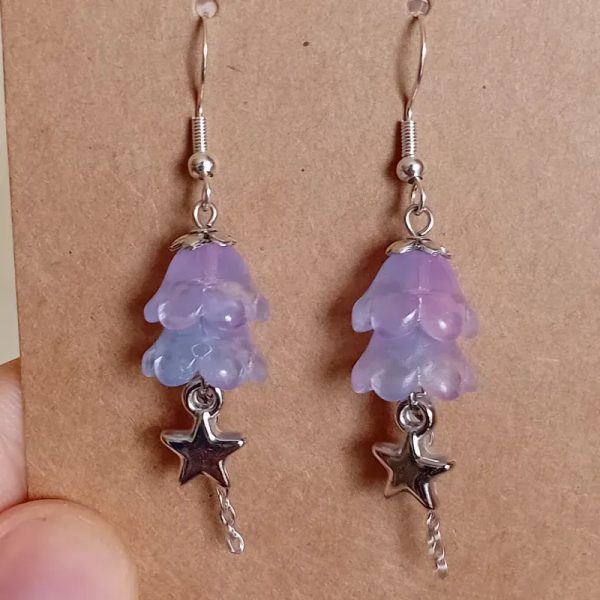 Aretes de campanilla y dije