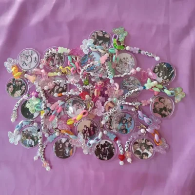 LLAVEROS con colgante adicional