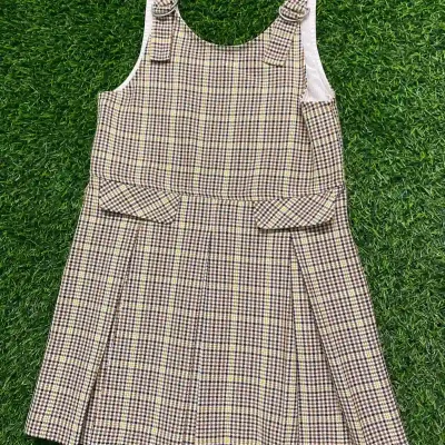 Overol de cuadros europeo