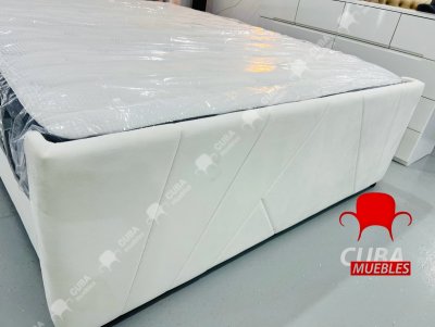 Cama Tamaño Queen, Cama Plataforma Tapizada en Terciopelo