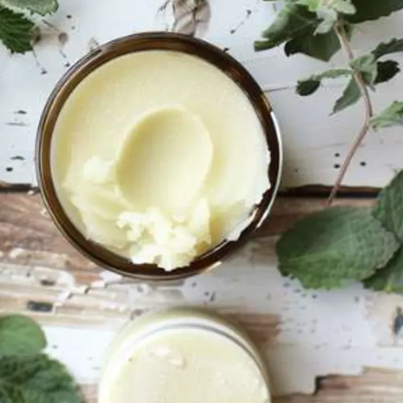 LO QUE DEBES SABER SOBRE LOS DESODORANTES NATURALES