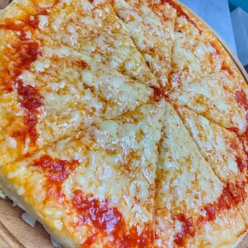Pizza Familiar de Queso Blanco