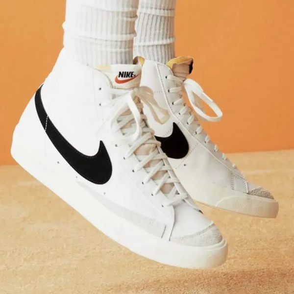 Nike Blazers Blancas y Negras