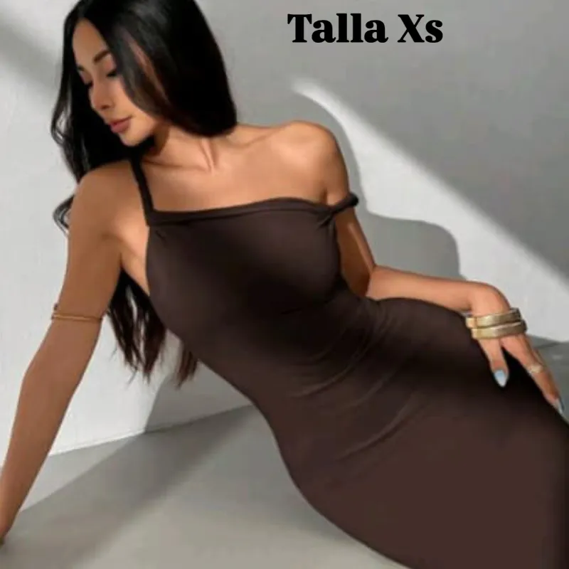 Vestido ajustado de tirantes torcidos