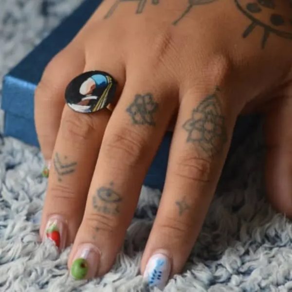 Chica de la perla ring