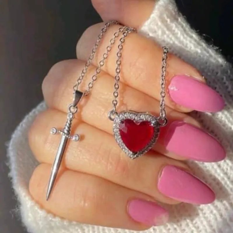 Set "Daga & Corazón de Rubí" (Valiant Love)