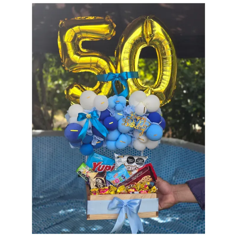 Caja de regalo con globos, confituras , bombones y luces