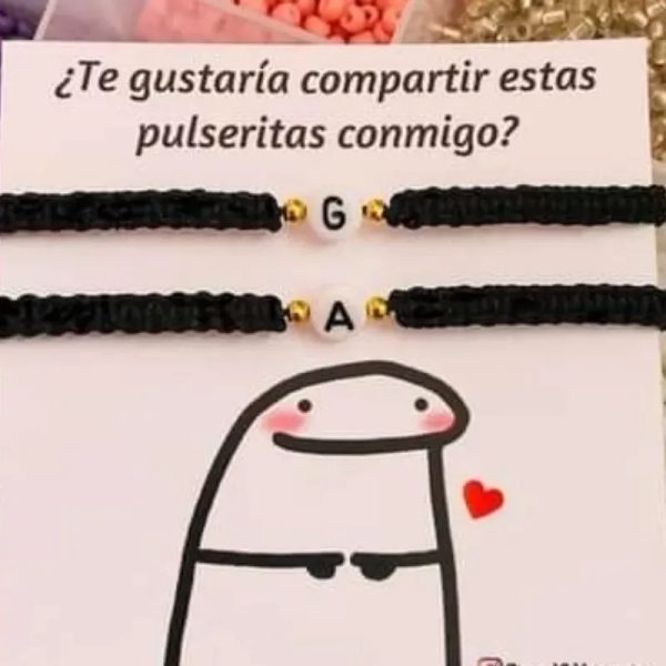 Pareja de pulsera tejida con luneta