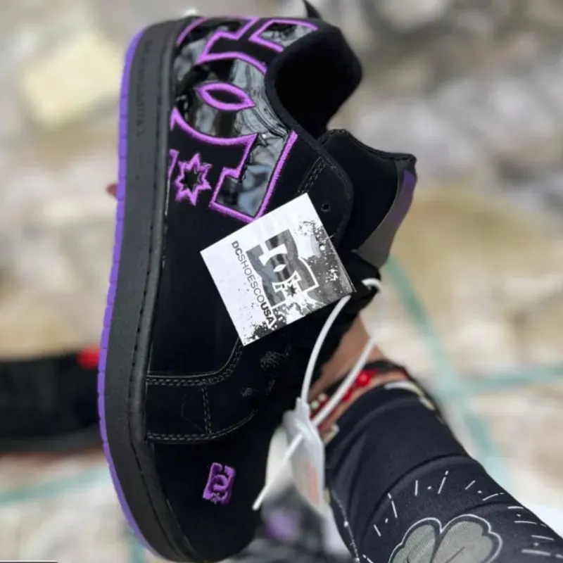 Disponible los #:38-39-40-41-42-43-44