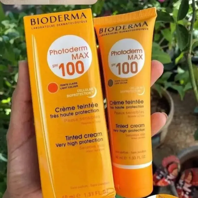 Protector solar Bioderma (base clara color)