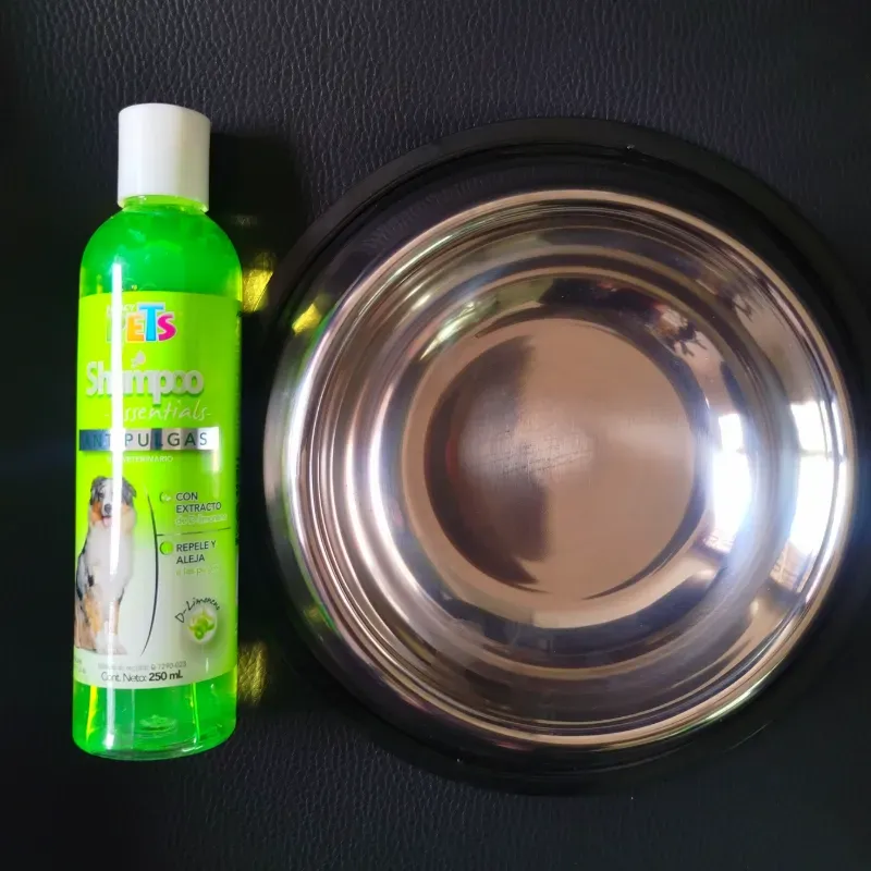 Combo Shampoo antipulgas+Comedero de 16 onz