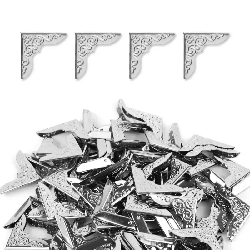 Esquineros metálicos vintage