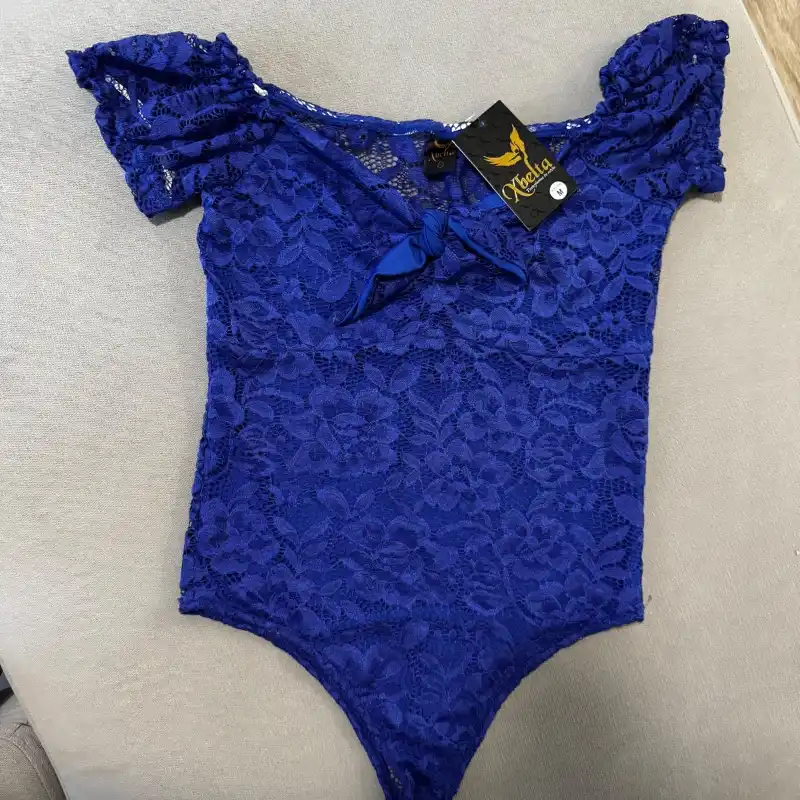 Body azul de encaje