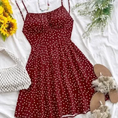 ❤️ Vestido corto con crucetas en la espalda — Rojo