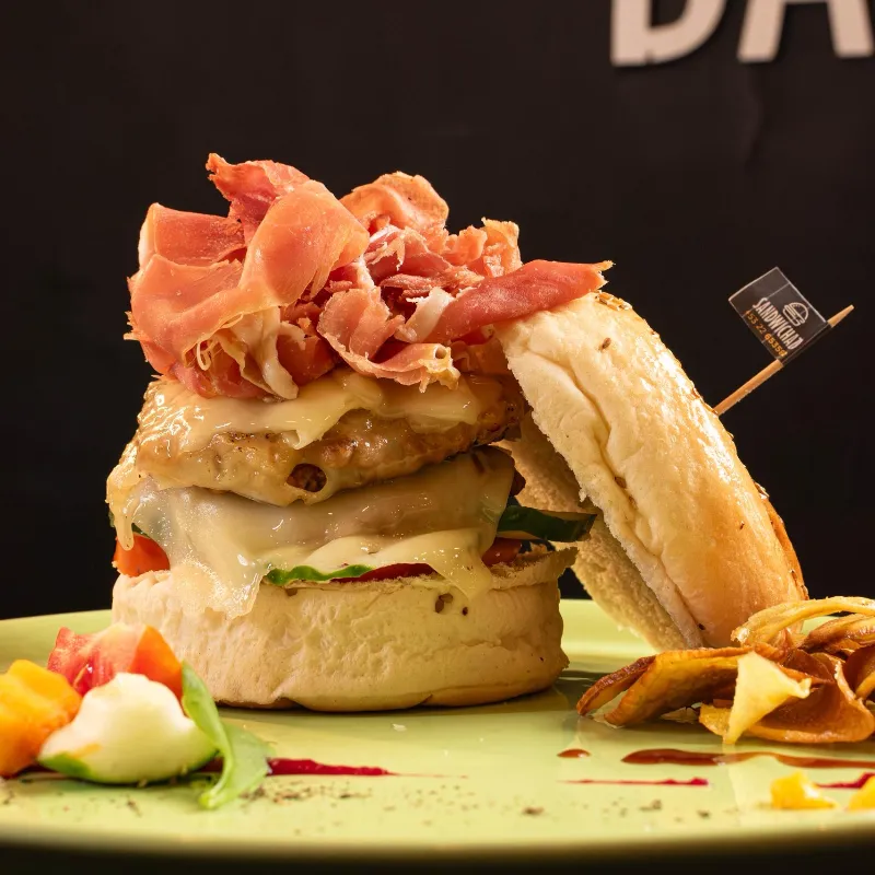 Hamburguesa Super Mediterránea