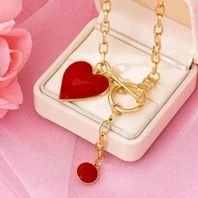 Collar/ Corazón rojo