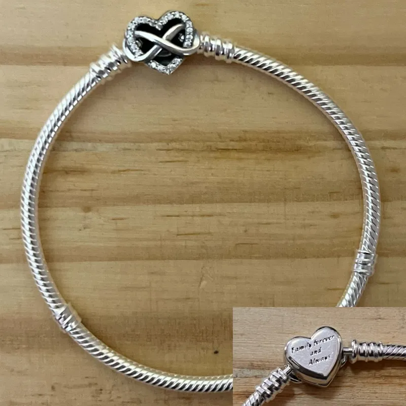 Pulsera flexible corazón infinito