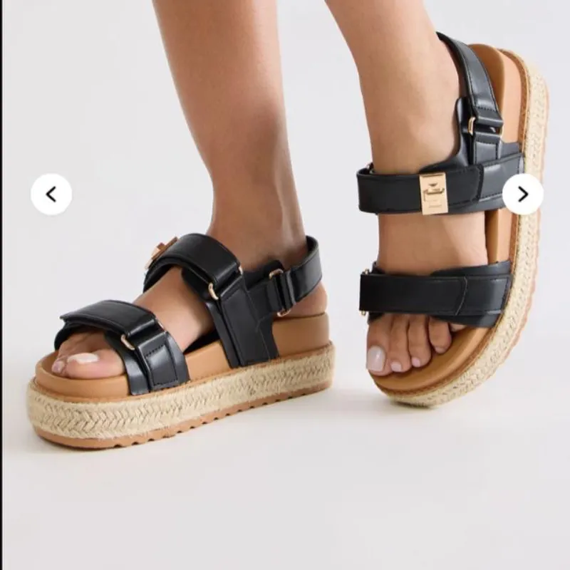 Sandalias Negras