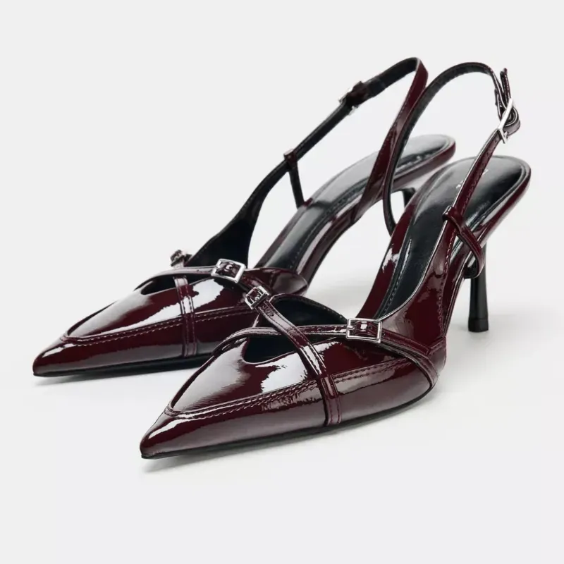 ZAPATO TACÓN TIRAS HEBILLA