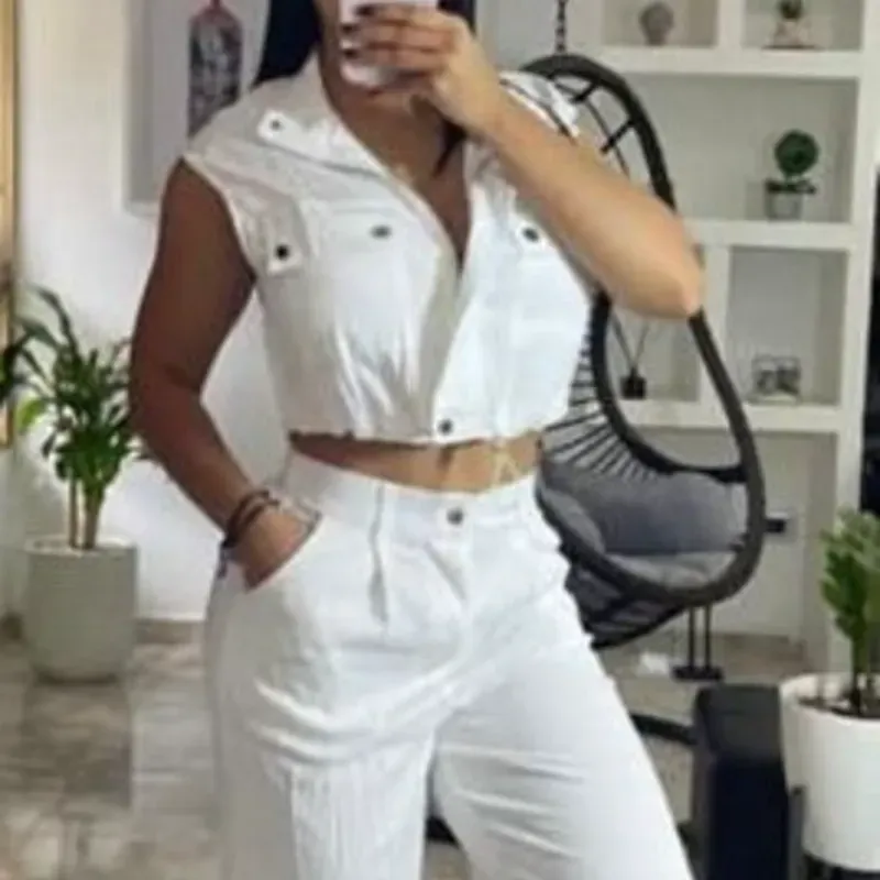 Conjunto de pantaloneta con camisa blanco