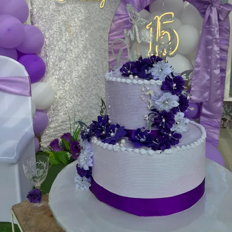 Pastel de 15 violeta