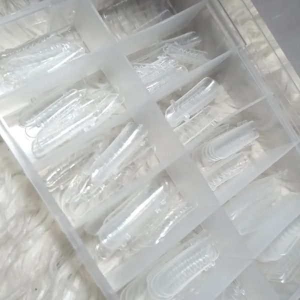 Caja de moldes de uñas Love Crazy