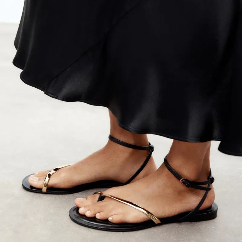 Sandalias planas detalles