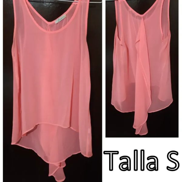 Blusa naranja.