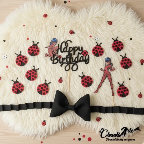Cake topper